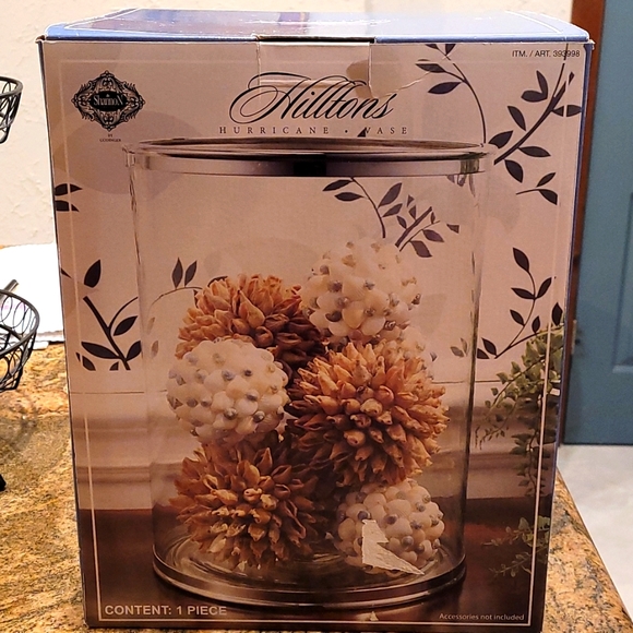 Hurricane Vase...perfect for your holiday table! Fill with ornaments, candles - Picture 1 of 10